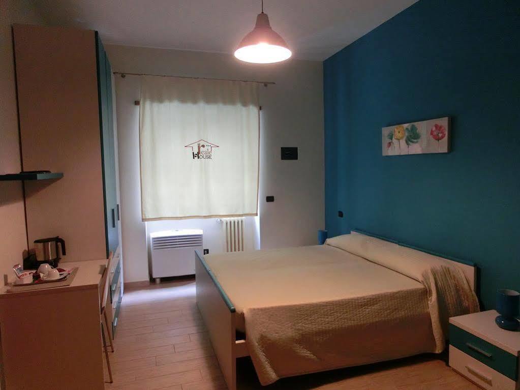 Reale House Rooms Rom Exteriör bild